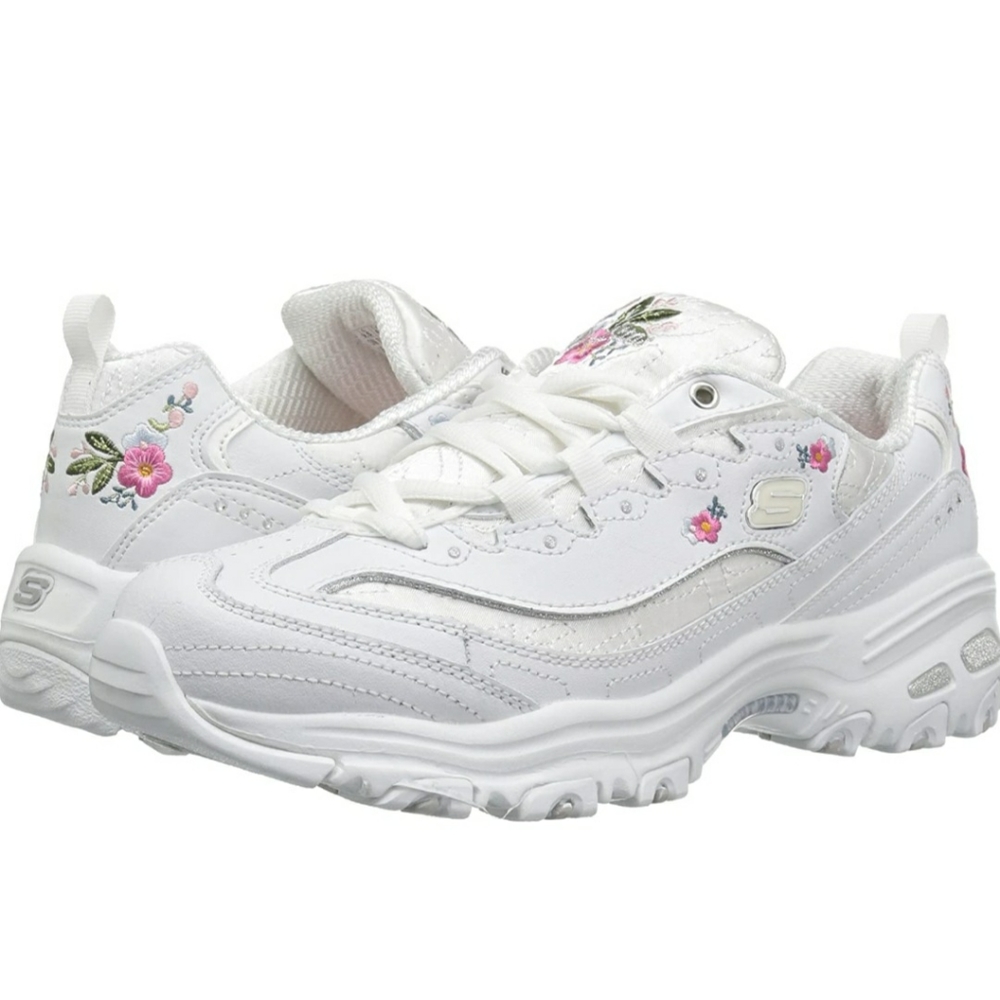 ❤️SOLD ❤️Skechers D'Lites Bright Blossoms Embroidered Shoes